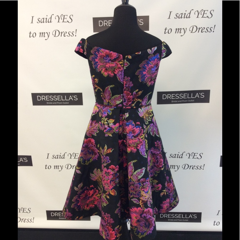 Sale! NWT Adrianna Papell Brocade Floral Dress - Picture 2 of 3